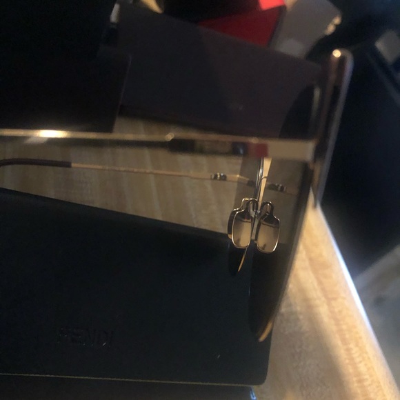 Fendi 57mm Cat eyes sunglasses